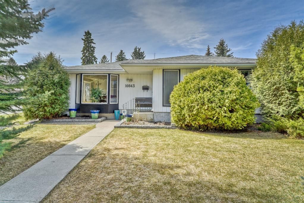New property listed in Maple Ridge, Calgary